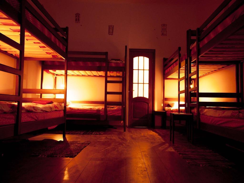 Pan Hostel Lviv Oda fotoğraf